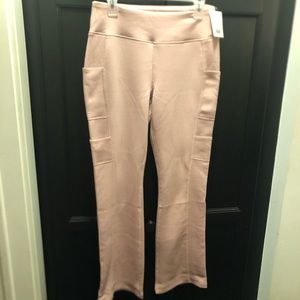 Jaanuu Yoga Scrub Pant (in blushing pink)